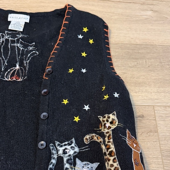 Vintage Cat Themed Black Knit Vest - Picture 5 of 7